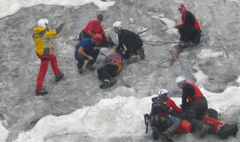 Austrijos Alpėse išgelbėtas alpinistas, savaitę praleidęs ledyno plyšyje