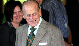 Didžiosios Britanijos princas Filipas po gydymo ligoninėje paleistas namo
