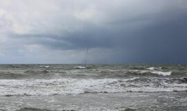 Baltijos jūroje sukosi viesulas