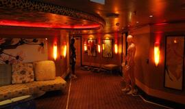 Laive "Costa Pacifica" nuo blizgesio svaigsta galva