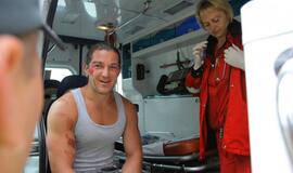 Taksi automobilis partrenkė dviratininką