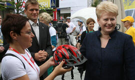 Prezidentės apdovanojimas - "Swedbank" dviratininkų komandai