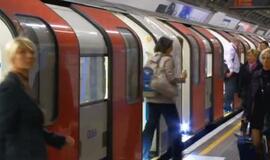 Streikuoja Londono metro valymo personalas