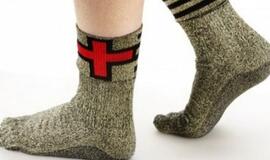 Šveicarijos kompanija sukūrė kojines, skirtas dėvėti be batų (video)