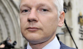"Wikileaks" įkūrėjas sekmadienį ketina išeiti iš Ekvadoro ambasados pastato
