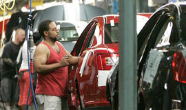 Koncernas &quot;Ford&quot; Europoje atleis šimtus darbuotojų