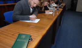 Piliečiai kviečiami laikyti Konstitucijos egzaminą