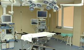 Švedijoje pirmą kartą motinos gimda transplantuota dukteriai