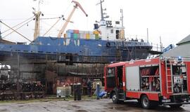 Žvejų uostelyje degė laivas "Alfa"