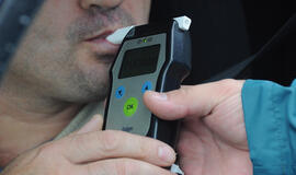 Daugiau nei 40 proc. moterų prisipažino važiavusios su išgėrusiu vairuotoju