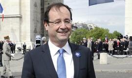 F. Olandas: &quot;Tarptautinių kreditorių trejetas neturėtų taikyti griežtų priemonių Kiprui&quot;