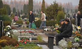 L. Klimka: žmonių rūpinimasis kapais yra perdėtas