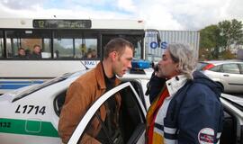 Girtas vairuotojas merginai sugadino vairavimo egzaminą