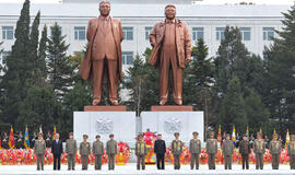 Po ilgos pertraukos viešumoje vėl pasirodė Šiaurės Korėjos lyderio žmona