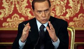 Silvio Berlusconi pardavinėja „Milan“ klubą Kataro šeichui