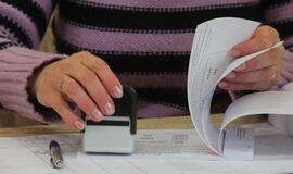 VRK patvirtino galutinius referendumo rezultatus