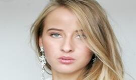 Agnė Kazlauskaitė didžiavosi tautiniu kostiumu