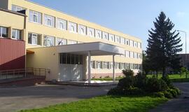 Buvusiai mokyklos direktorei prašoma skirti piniginę baudą