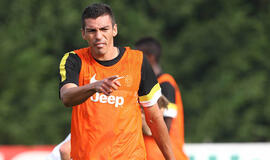 Lucio nori palikti Turino "Juventus" ekipą