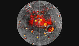 NASA: Merkurijuje – milijardai ar net trilijonai tonų sušalusio vandens