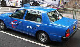 Sąžiningas Singapūro taksistas grąžino savininkui automobilyje paliktus 700 000 eurų