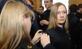 Vis mažiau moterų linksta į fizinių ir technologinių mokslų sritis