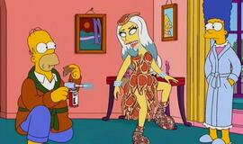 Ar Homeriui Simpsonui TV3 eteryje pavyks suvalgyti garsiąją Lady Gagos mėsos suknelę?