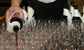 Toskanoje nežinomi asmenys į kanalizaciją išpylė per 62 tūkst. litrų elitinio vyno, įtariama mafija