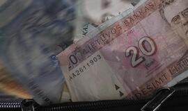 Vilnietę apiplėšė į butą įleisti jaunuoliai