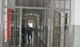 Iš Irako kalėjimo pabėgo 12 kalinių