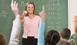 Mokytojai metus sutiko be atlyginimų