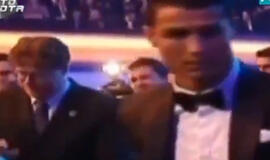 Nepanoro pasisveikinti su Cristiano Ronaldo (VIDEO)