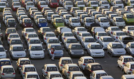 Pernai automobilių gamyba Ukrainoje sumažėjo beveik trečdaliu