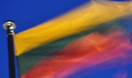Ant Gedimino kalno rasta išniekinta Lietuvos vėliava
