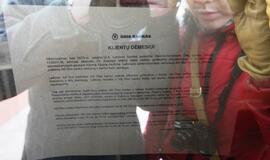 Užrakintas Ūkio bankas šokiravo žmones