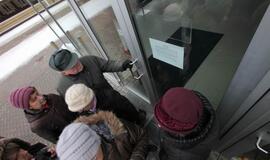 Užrakintas Ūkio bankas šokiravo žmones