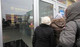 Užrakintas Ūkio bankas šokiravo žmones