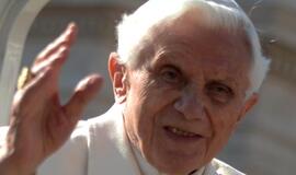 Popiežius Benediktas XVI dalyvauja paskutinėje audiencijoje