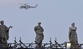 Popiežius Benediktas XVI sraigtasparniu paliko Vatikaną