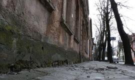 Pastatas &quot;vaiduoklis&quot; - grėsmė praeiviams