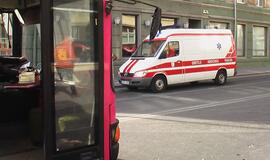 Klaipėdoje autobuso veidrodis kliudė merginos galvą