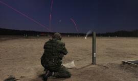 Kariai tobulina šaudymo įgūdžius