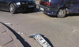 Trijų automobilių avarijos kaltininkas paspruko pėščias