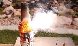 Savamokslis entuziastas seną televizorių pavertė +2000°F saulės krosnimi (Video)