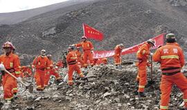 Viltys Tibete rasti nuošliaužos palaidotus darbininkus blėsta