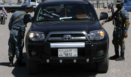 Afganistane prie gubernatoriaus pastatų komplekso vyksta mūšis