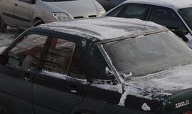 Automobilių turgų vis dar valdo žiema