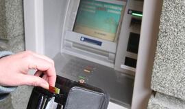 Europos Sąjunga tiria "MasterCard" atliekamas finansines operacijas