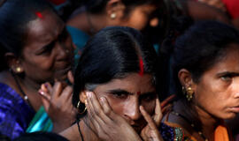 Indijoje vyras kirviu užkapojo keturias moteris ir penkias mergaites