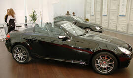 Lietuvos naujų automobilių rinkoje tęsiasi nuosmukis